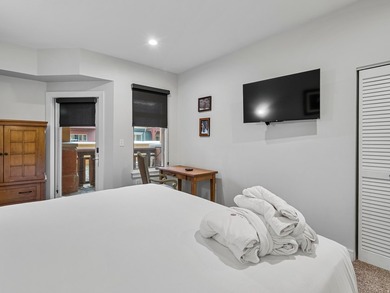 Located in the heart of Canyons Village at Sundial Lodge, this - photo 22