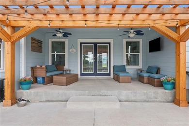 Waterfront living just got an upgrade. Welcome to 106 Dove Drive - photo 31