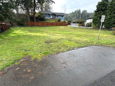 Siuslaw River Lot For Sale in Mapleton Oregon