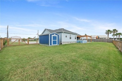 Waterfront living just got an upgrade. Welcome to 106 Dove Drive - photo 38