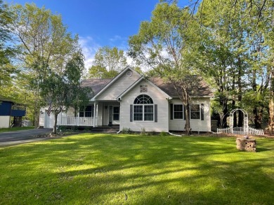 Lake Home Sale Pending in Albrightsville, Pennsylvania