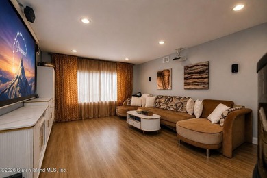 Welcome to 25 Peggy Lane! This beautifully updated 2-bedroom - photo 12