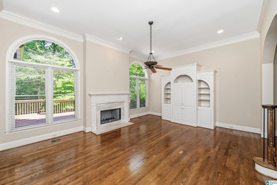 SELLER OFFERING $10,000 UPDATE ALLOWANCE. Welcome to 123 N. Lake - photo 14
