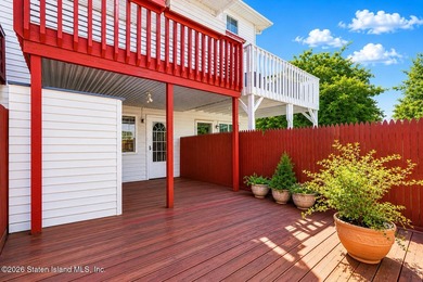 Welcome to 25 Peggy Lane! This beautifully updated 2-bedroom - photo 19