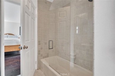 Welcome to this well-maintained 2-bedroom, 2.5-bathroom townhome - photo 20