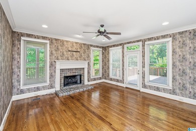 SELLER OFFERING $10,000 UPDATE ALLOWANCE. Welcome to 123 N. Lake - photo 30