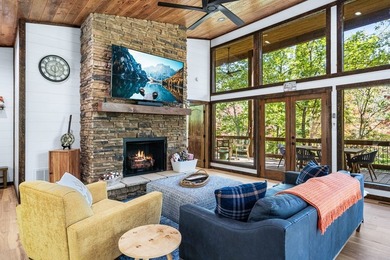 This stunning 2023-built Mountain Modern retreat seamlessly - photo 8