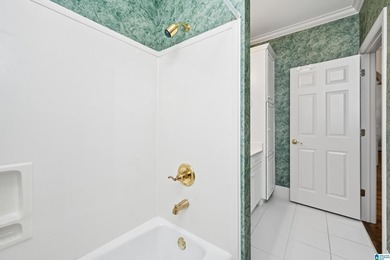 SELLER OFFERING $10,000 UPDATE ALLOWANCE. Welcome to 123 N. Lake - photo 46