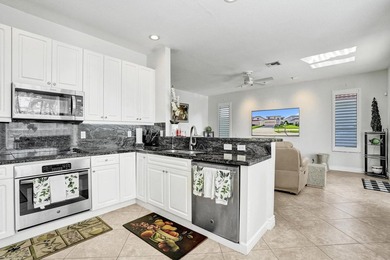 Gorgeous lakefront 4-bedroom, 2.5-bath, 2-car garage home in the - photo 10