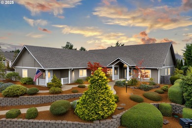 Siuslaw River Home For Sale in Florence Oregon