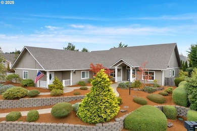 Exquisite Craftsmanship on a Quiet Cul-de-SacImpeccably - photo 4