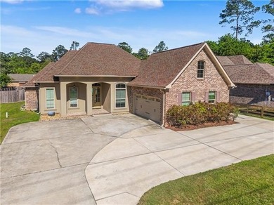 Don't miss this well-maintained beauty in flood zone X by - photo 2