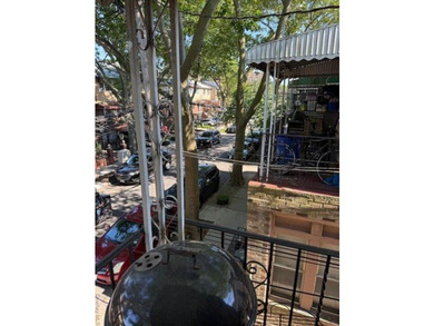 Welcome to 618 Elton Street. This is an Estate Sale. A - photo 2