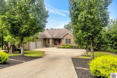 Lake Home For Sale in Cadiz, Kentucky