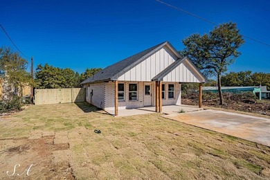 Lake Home For Sale in Granbury, Texas