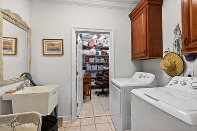 Located in the desirable Robinwood Village neighborhood in - photo 29