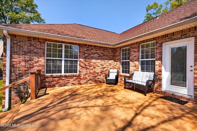 Located in the desirable Robinwood Village neighborhood in - photo 32