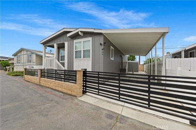 Welcome to this beautifully maintained 2022 Champion Homes - photo 2