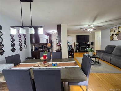Great 2 bedroom, 1 bath coop apartment with great views of NYC - photo 21