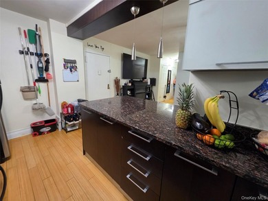 Great 2 bedroom, 1 bath coop apartment with great views of NYC - photo 22