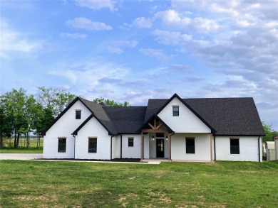 Lake Bob Sandlin Home Sale Pending in Mount Pleasant Texas