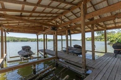 Located in Green Island Hills, this exceptional property offers - photo 6