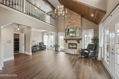 Motivated sellers welcome you to this beautiful lake view home - photo 2