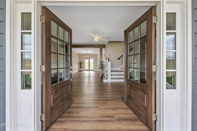 Motivated sellers welcome you to this beautiful lake view home - photo 4