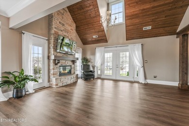 Motivated sellers welcome you to this beautiful lake view home - photo 9