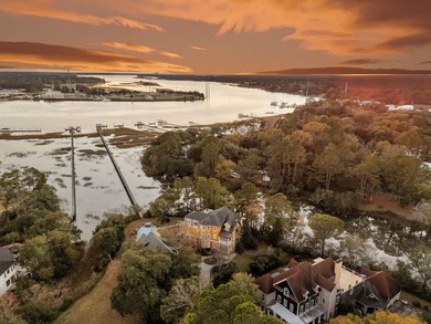 A truly rare opportunity, this extraordinary luxury waterfront