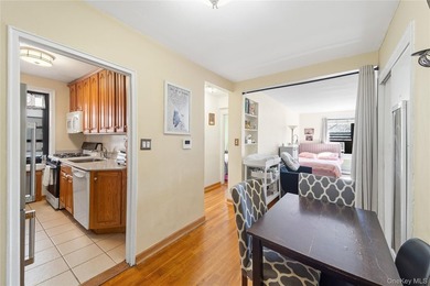 Tucked into the highly desirable Windsor Park Community, this - photo 12