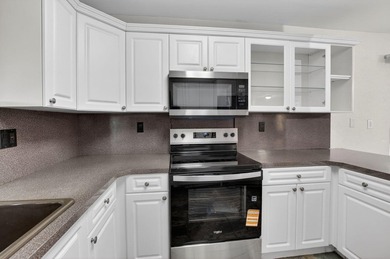 Come see this large 3 bedroom, 2 bathroom home with attached - photo 19