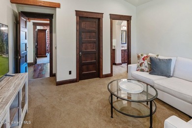 FULLY FURNISHED TURN-KEY VILLAGE HOME AT PRESTIGIOUS BLACK ROCK - photo 34