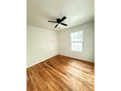 Welcome to your charming 3-bedroom, 1-bath gem, complete with a - photo 13