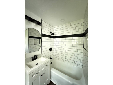 Welcome to your charming 3-bedroom, 1-bath gem, complete with a - photo 16