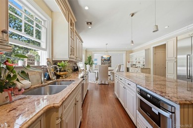 One of the most exceptional spots in Laurel Hollow, this 5 - photo 18