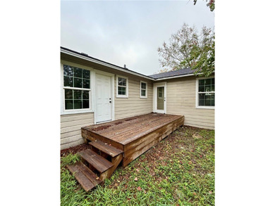 Welcome to your charming 3-bedroom, 1-bath gem, complete with a - photo 20