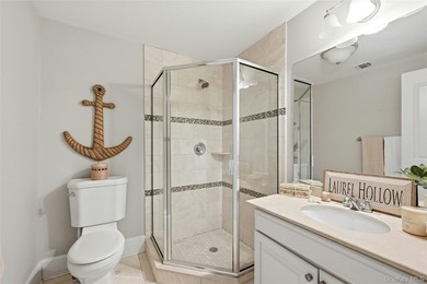 One of the most exceptional spots in Laurel Hollow, this 5 - photo 27