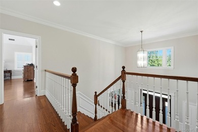 One of the most exceptional spots in Laurel Hollow, this 5 - photo 28