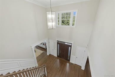 One of the most exceptional spots in Laurel Hollow, this 5 - photo 29