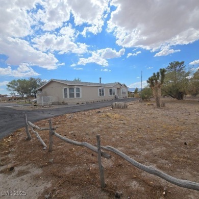 PRIVATE RANCH! Nearly 5 ACRES! GATED! Approx. 45 min. away from