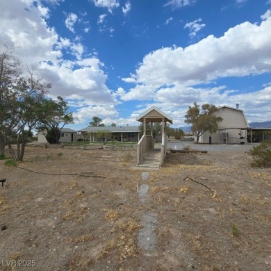 PRIVATE RANCH! Nearly 5 ACRES! GATED! Approx. 45 min. away from