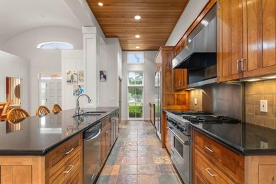 Welcome to an exceptional equestrian estate just 15 miles from - photo 6