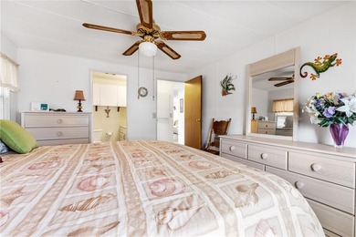 Welcome to relaxed Florida living in this beautifully maintained - photo 22