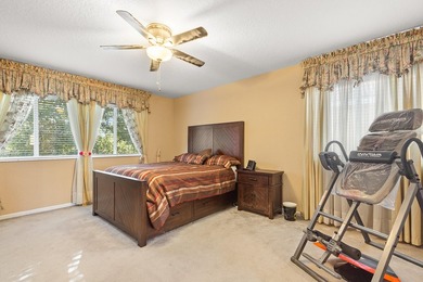 Beautiful 3 bedroom 3 bathroom 3 Car Garage home which is Easily - photo 23
