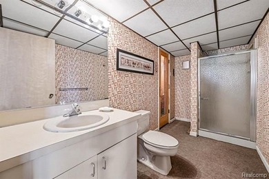 Welcome to this beautifully updated detached brick ranch condo - photo 31