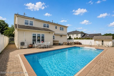 Welcome to 43 Valdemar Avenue, located in the highly - photo 31