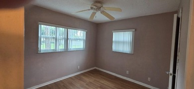 Beautifully updated 2 bedroom 2 bath corner unit In the - photo 33