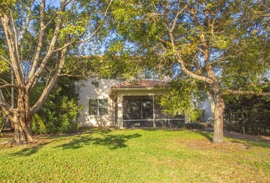 Beautiful 3 bedroom 3 bathroom 3 Car Garage home which is Easily - photo 33