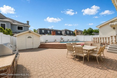 Welcome to 43 Valdemar Avenue, located in the highly - photo 33